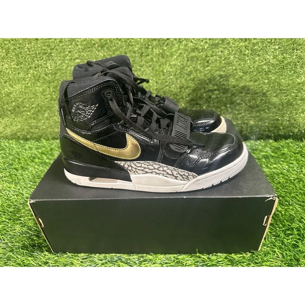 Nike Air Jordan Legacy 312 Black Gold Patent Mens Size 8 AV3922-007 ORIGINAL Box